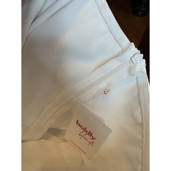 Boldly Blonde Cheers to Forever‎ Feather Jump suit Size Small NWT - Picture 4 of 7